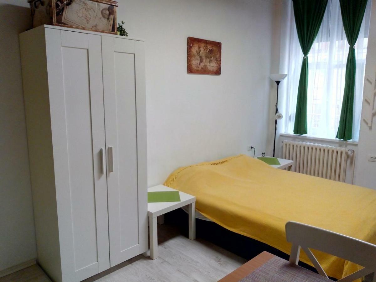 Appartamento Studio Jolie Novi Sad Esterno foto