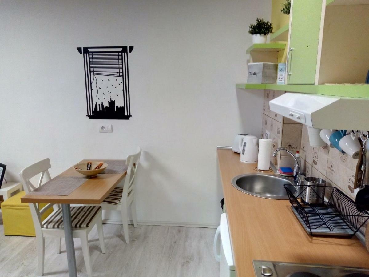 Appartamento Studio Jolie Novi Sad Esterno foto